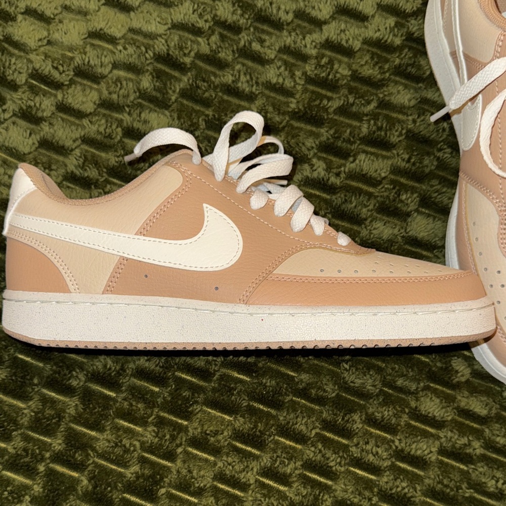 NWT - Nike Sanddrift Women's Size 8.5 - Picture 4 of 6